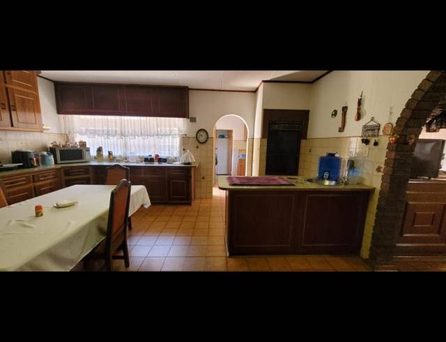 4 BEDROOM HOUSE FOR SALE IN MAYBERRY PARK